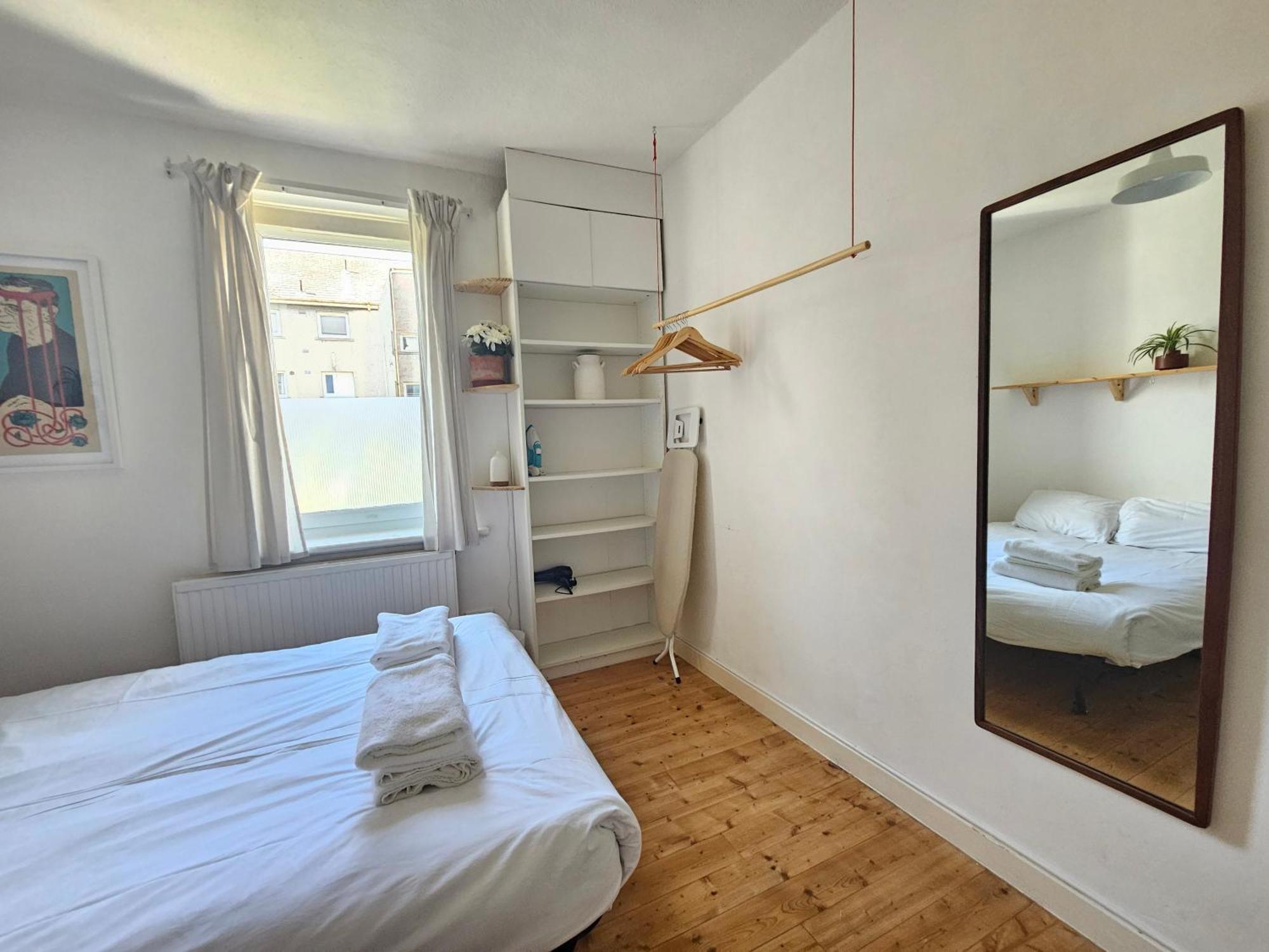 Charming 2-bedroom Ground Floor With Garden And Free On-street Parking *