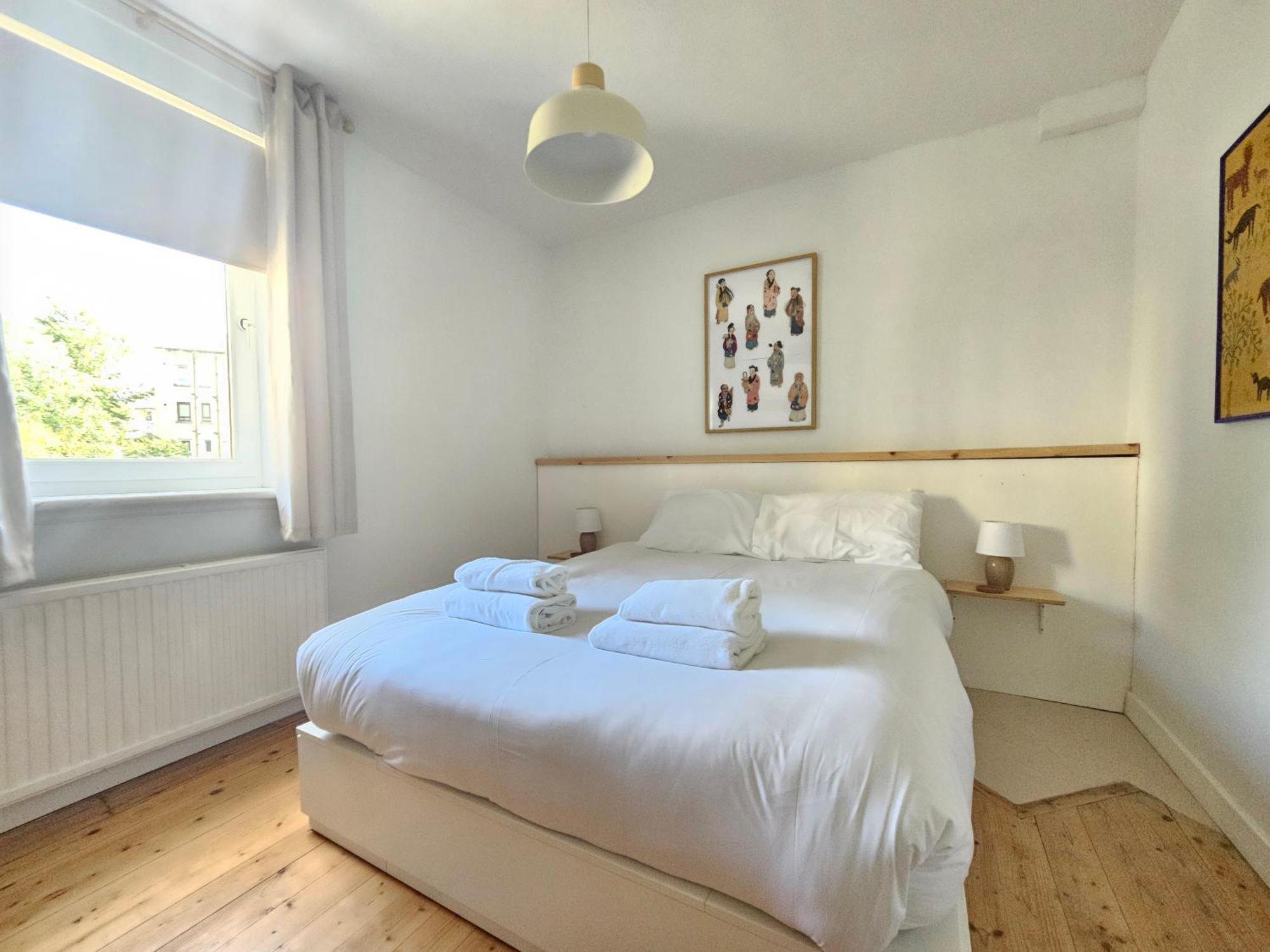 Charming 2-bedroom Ground Floor With Garden And Free On-street Parking Apartment