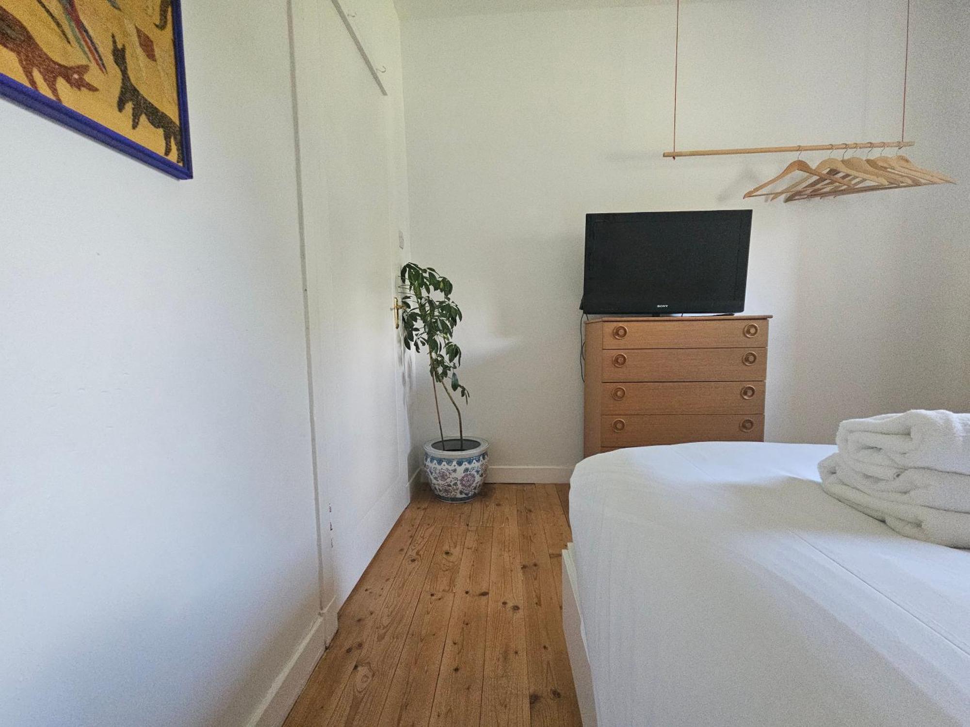 Apartment Charming 2-bedroom Ground Floor With Garden And Free On-street Parking *